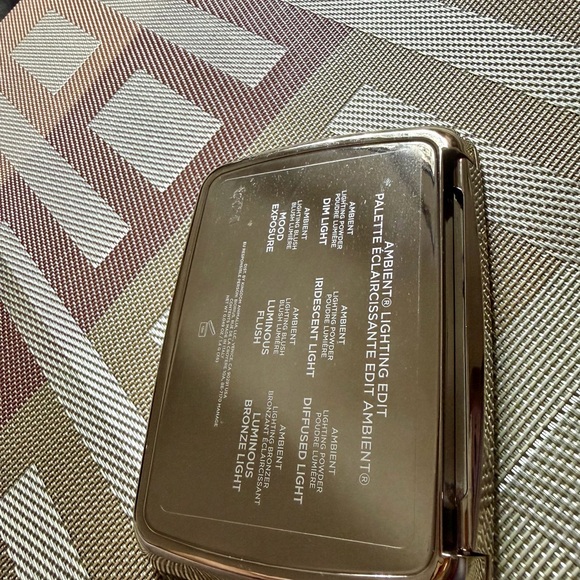 Ambient Lighting Edit Face Palette - Picture 3 of 4